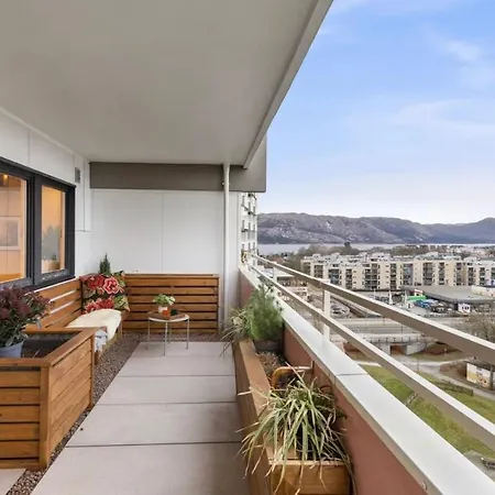 Beautiful Perched Above The With Stunning Views Apartment Stavanger